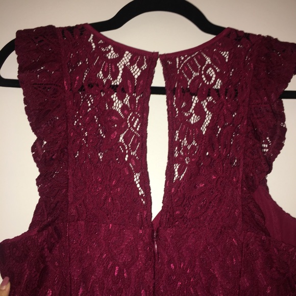 NWT BCBGeneration Lace Dress in Garnet - Size 12 - Picture 3 of 5